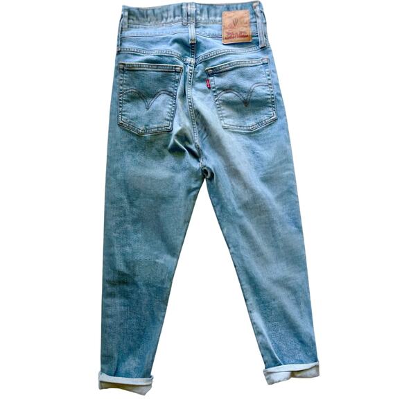 Levi’s Wedgie Fit Jeans Women's 28 Light Wash High-Rise Distressed Vintage - Picture 2 of 11